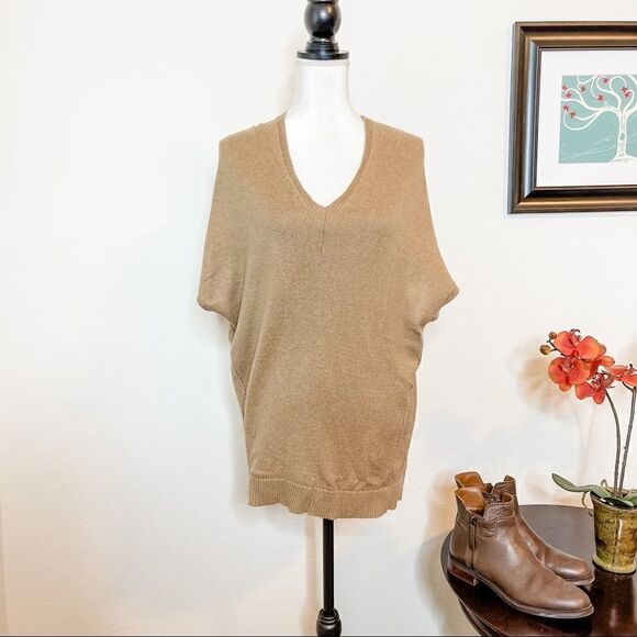 🍋 Old Navy • Tan Short Sleeve Wide Sweater Tunic Top Size S - Picture 1 of 9